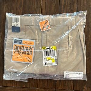 Dockers Men's Tan Stain Defender Pants